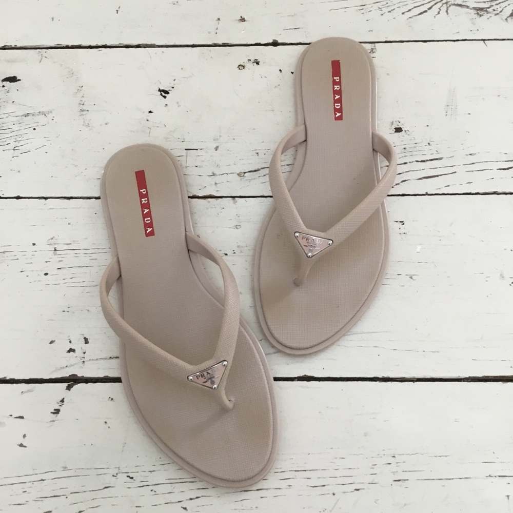 Pre-Owned Pink Prada Flip Flops Size 38